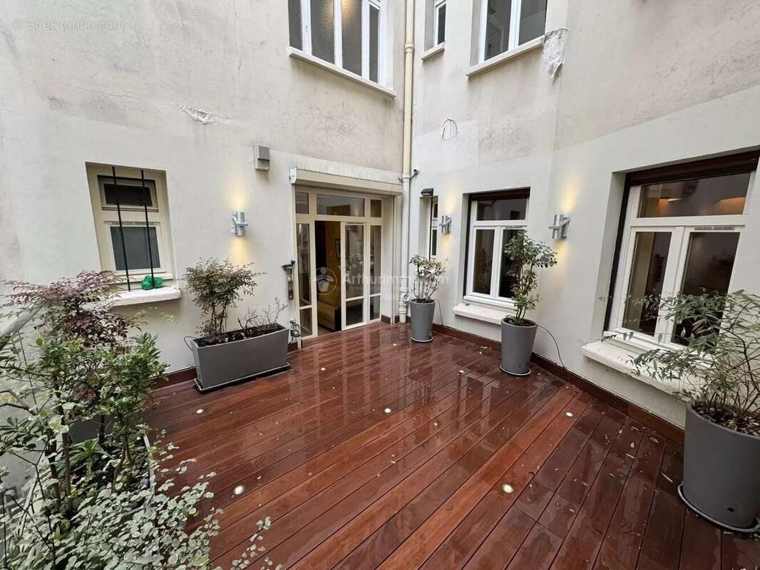 Appartement à PARIS-7E