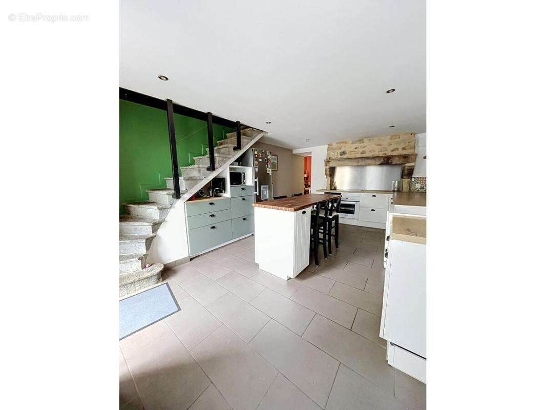 Maison 140 m² à Glaine-Montaigut  - photo 5