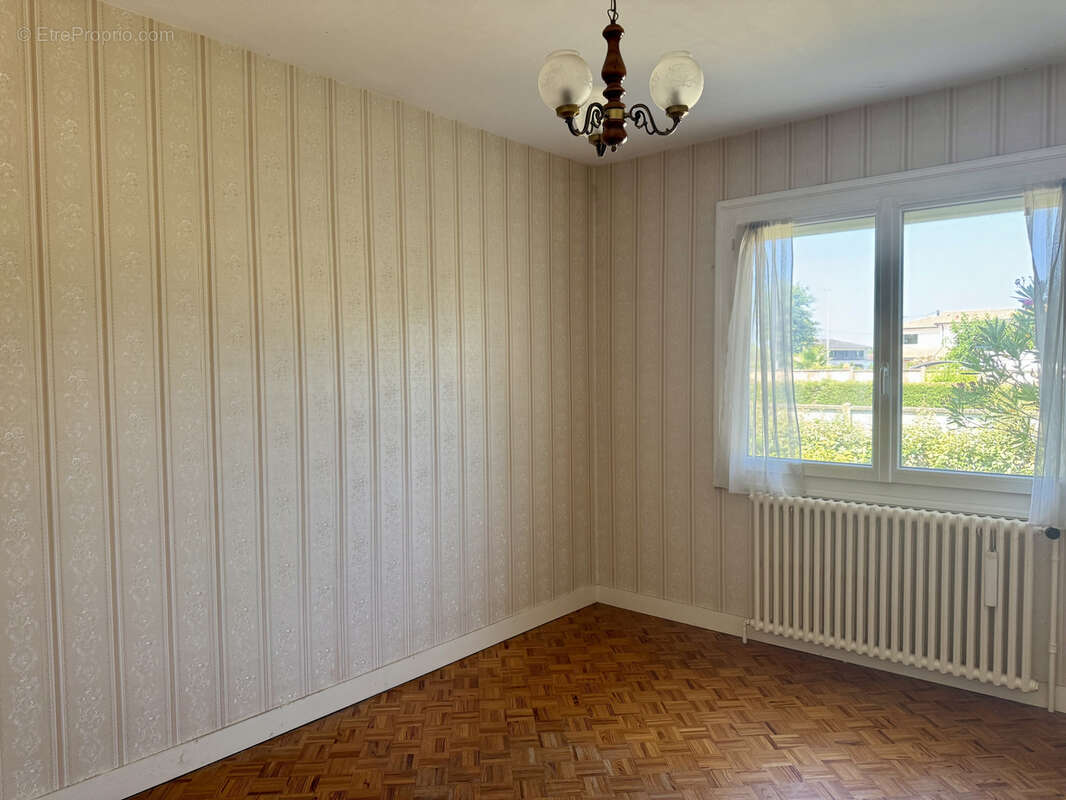 Maison à LE HAILLAN