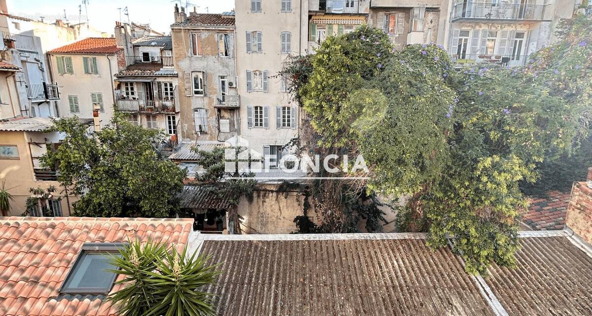 Appartement à MARSEILLE-1E