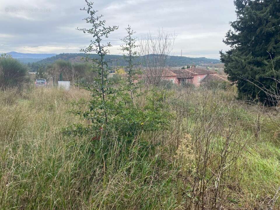 Terrain à MEYREUIL