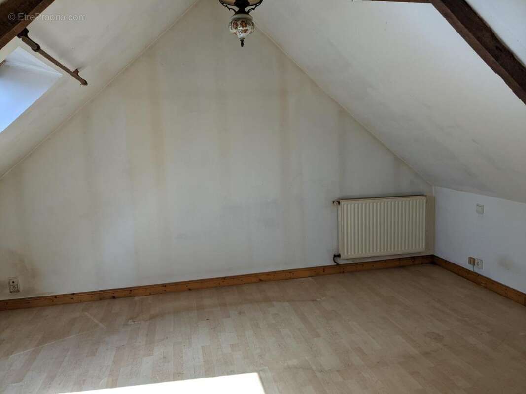 Maison 60 m² à Glomel  - photo 8