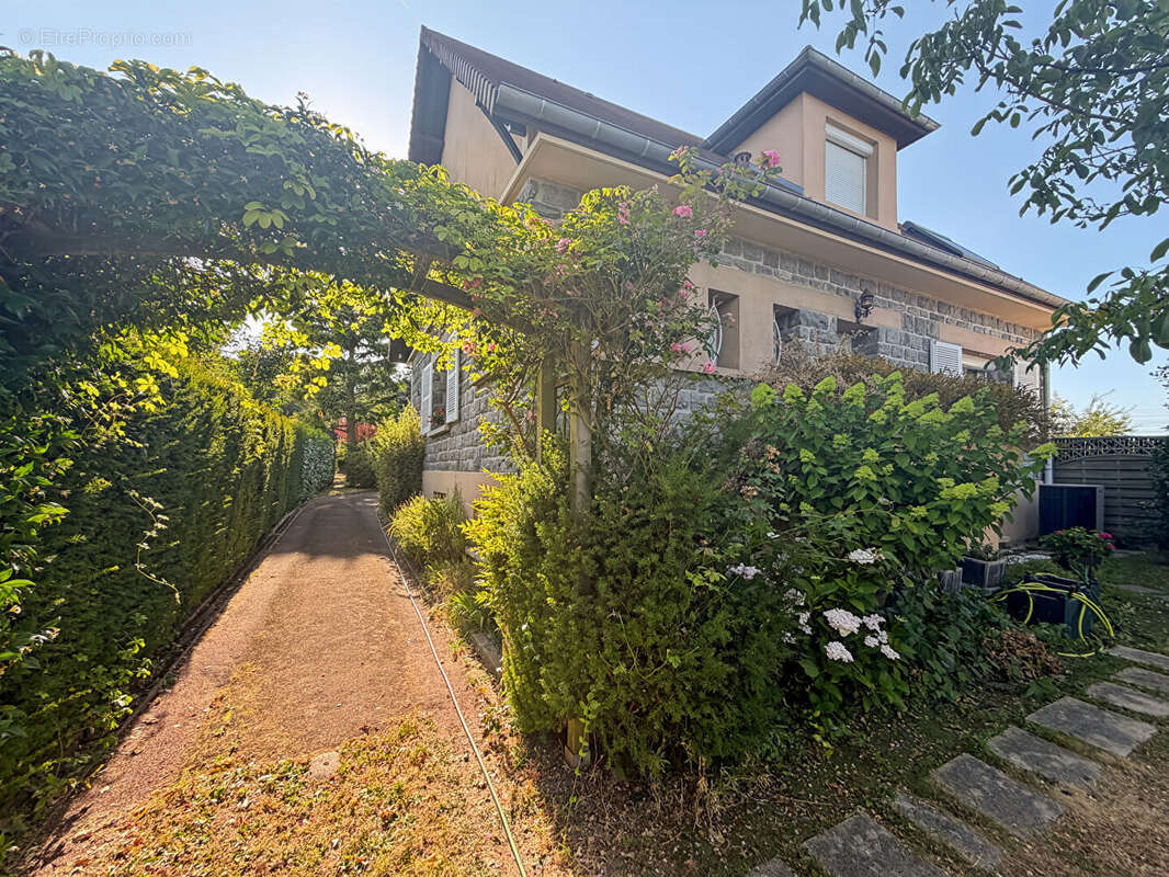 Maison à VILLEBON-SUR-YVETTE