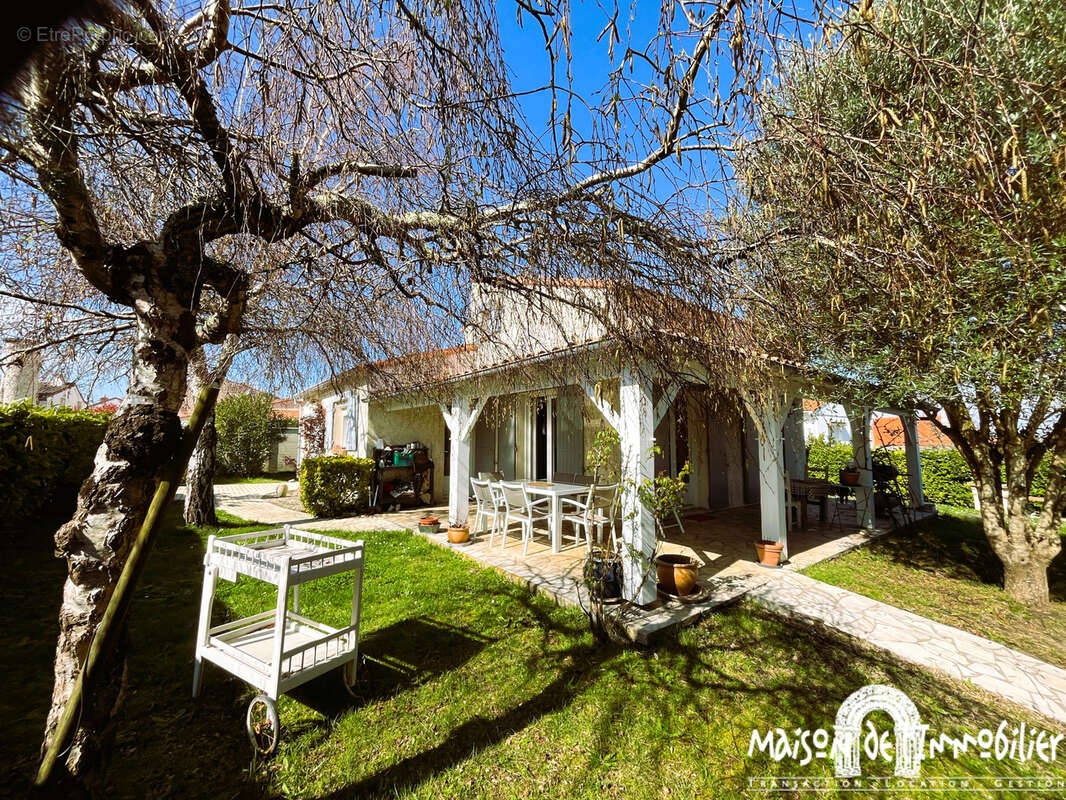 Maison à MESCHERS-SUR-GIRONDE
