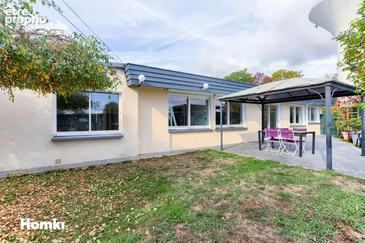 Maison/Villa T5 de 144 m² à Ozoir-la-Ferrière 77330 - photo 2