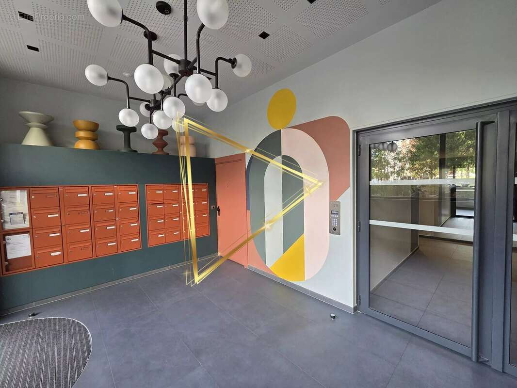 Studio au 4ème étage avec balcon et DPE C – Bois-Colombes. - photo 9