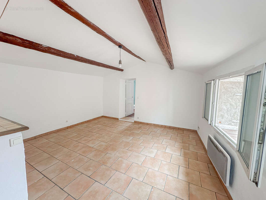 Appartement à MARSEILLE-12E