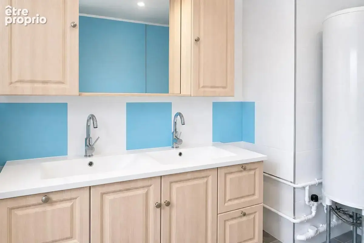 Maison de 7 pièces de 130 m² à Fleury-les-Aubrais - photo 11