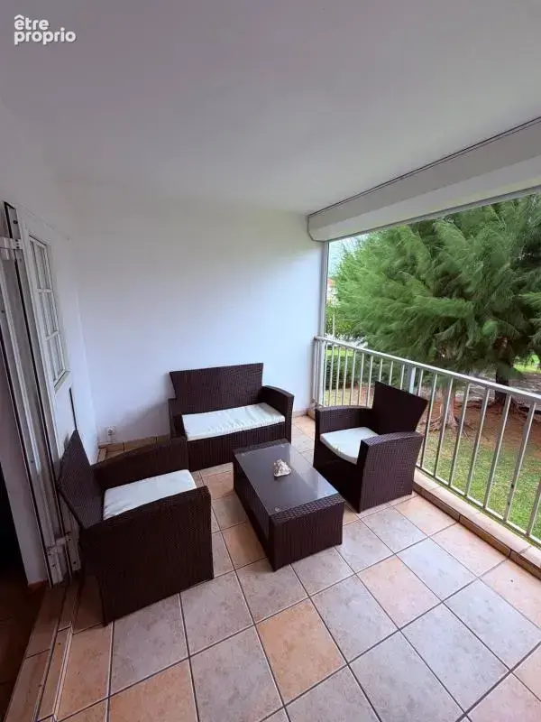 Appartement F4 à Sainte-Marie, résidence calme, proche de toutes commodités - photo 2