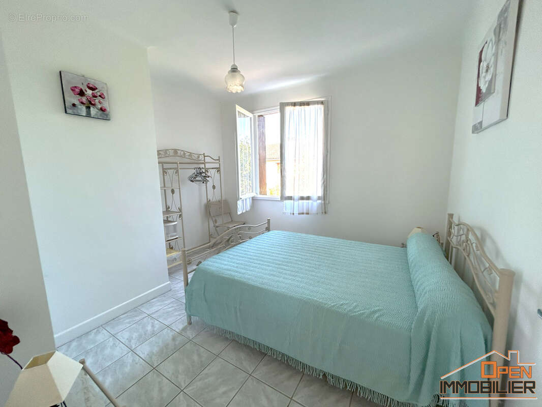 Maison à SAINT-JULIEN-DE-LAMPON