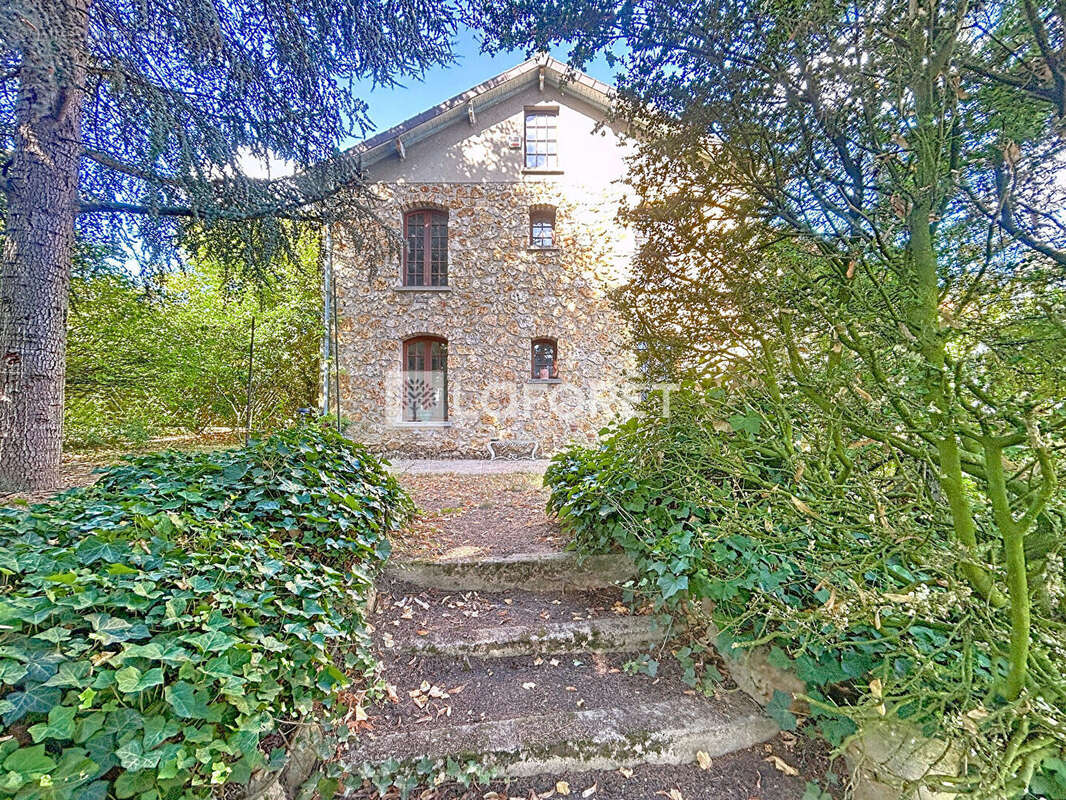 Maison à VERNEUIL-SUR-SEINE