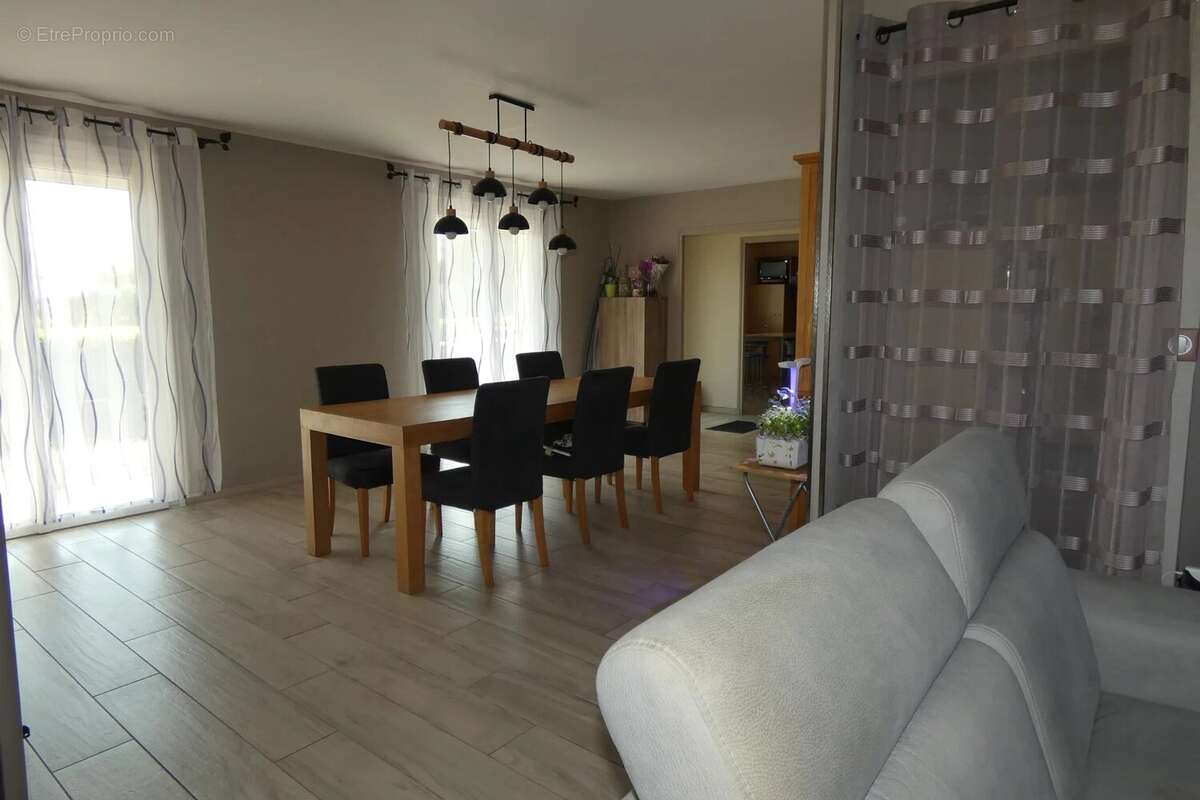 Dans un charmant bourg proche de montcenis - pavillon sur sous-sol - photo 7