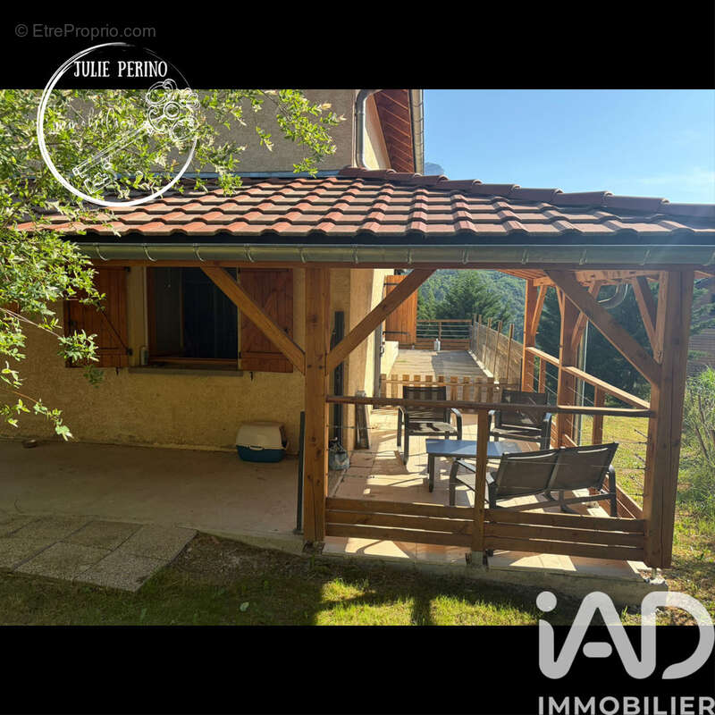 Maison 157 m² à La Salle-En-Beaumont  - photo 5
