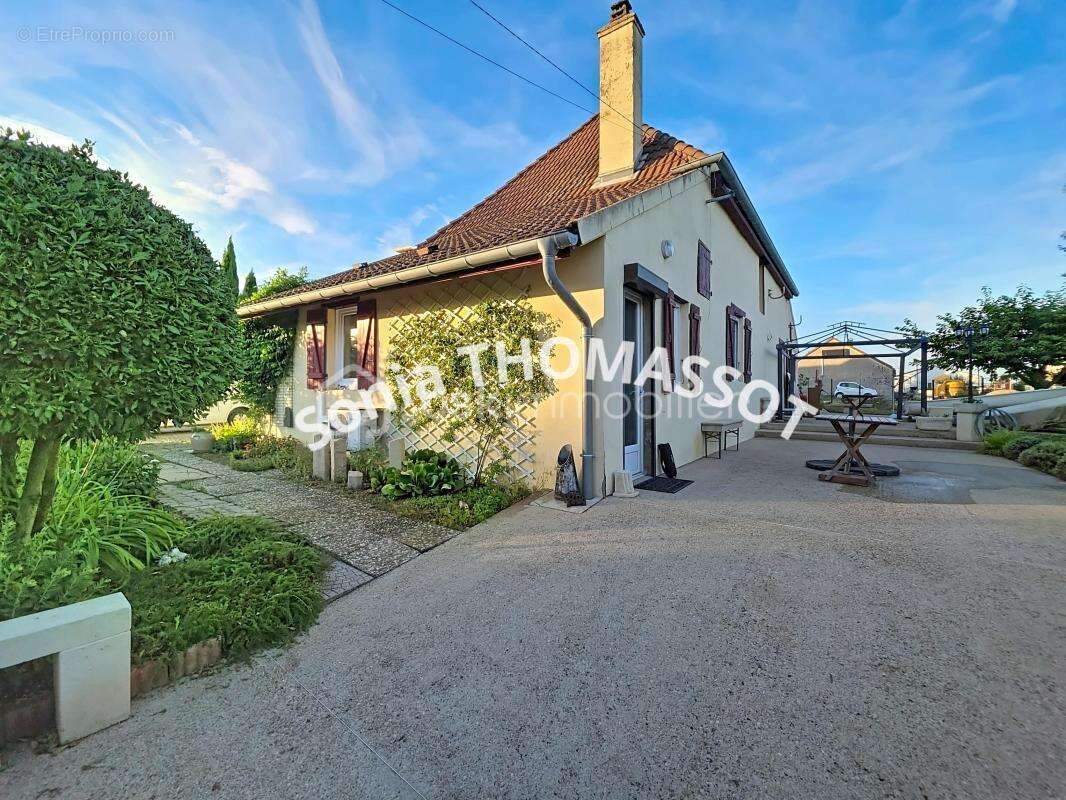 Maison de campagne avec grand terrain clos et fort potentiel d'aménagement - photo 3