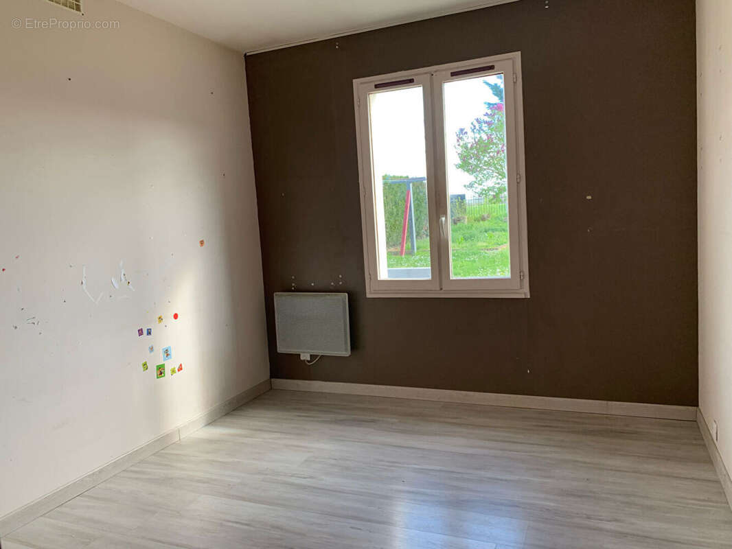 Maison à SAINT-LUBIN-DES-JONCHERETS