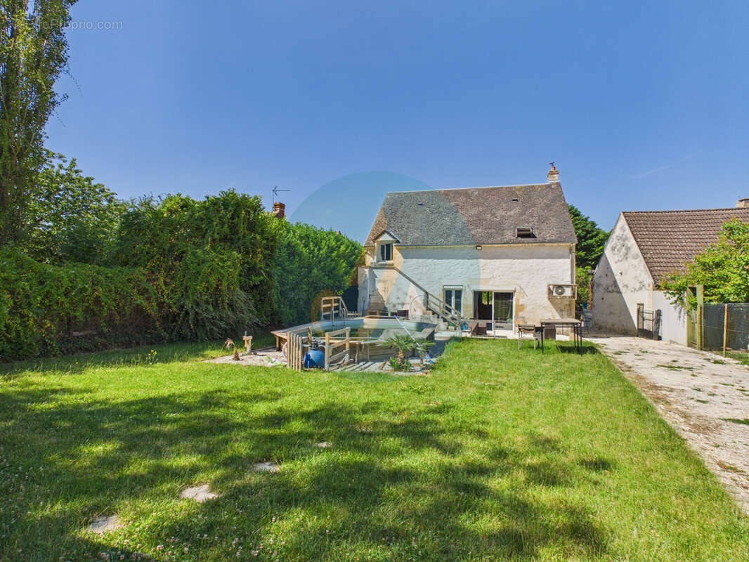 Maison à PARIGNY-LES-VAUX