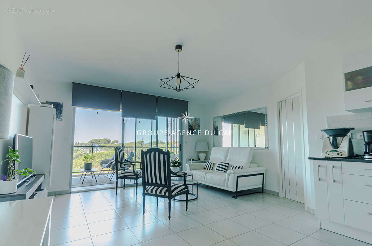 Appartement Frejus 4 pièce(s) 91.82 m2 - photo 4