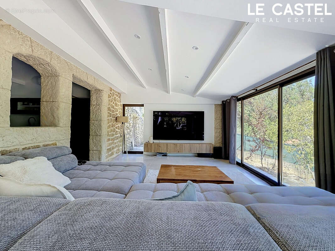Maison 125 m² à La Destrousse  - photo 4