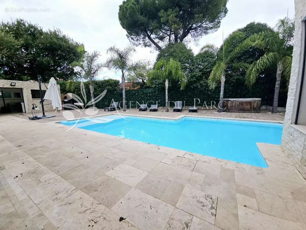 Maison à MOUGINS