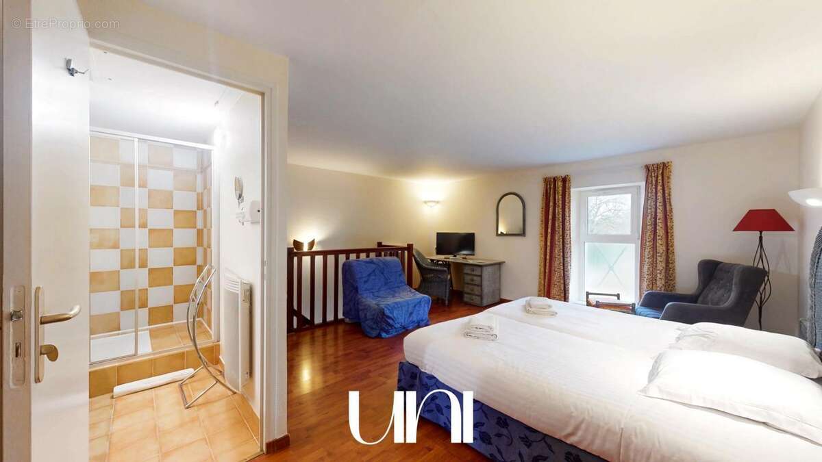 Appartement à COLLEVILLE-SUR-MER