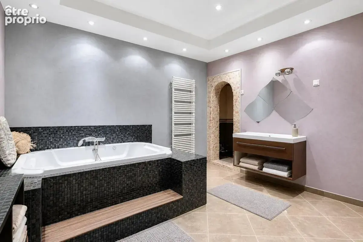 Maison de 7 pièces de 140 m² à Houilles - photo 4
