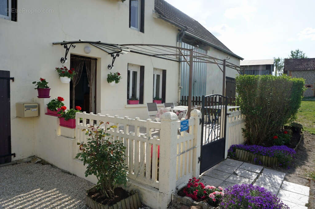 Maison à PARAY-LE-MONIAL