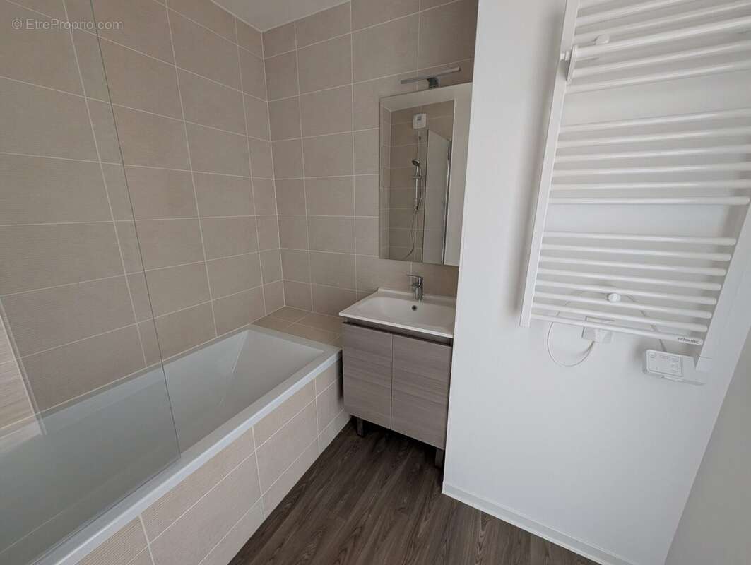Appartement à LES CLAYES-SOUS-BOIS