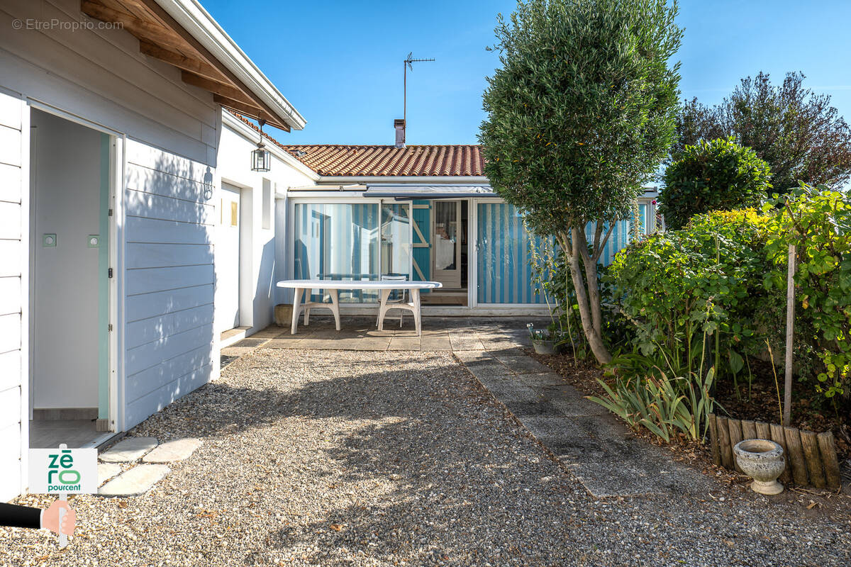 Maison à SAINT-MICHEL-EN-L'HERM