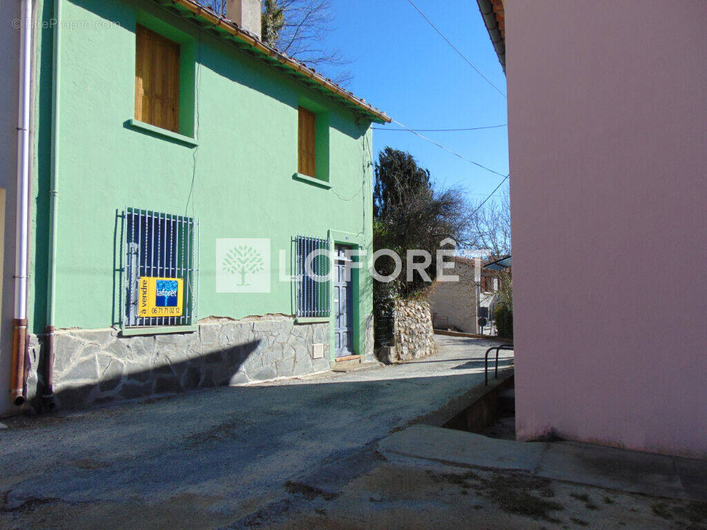 Maison à SAINT-LAURENT-DE-CERDANS