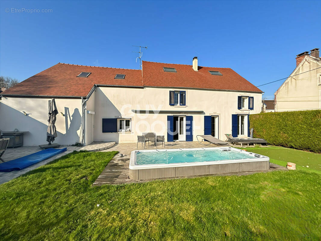 Maison à LA HOUSSAYE-EN-BRIE