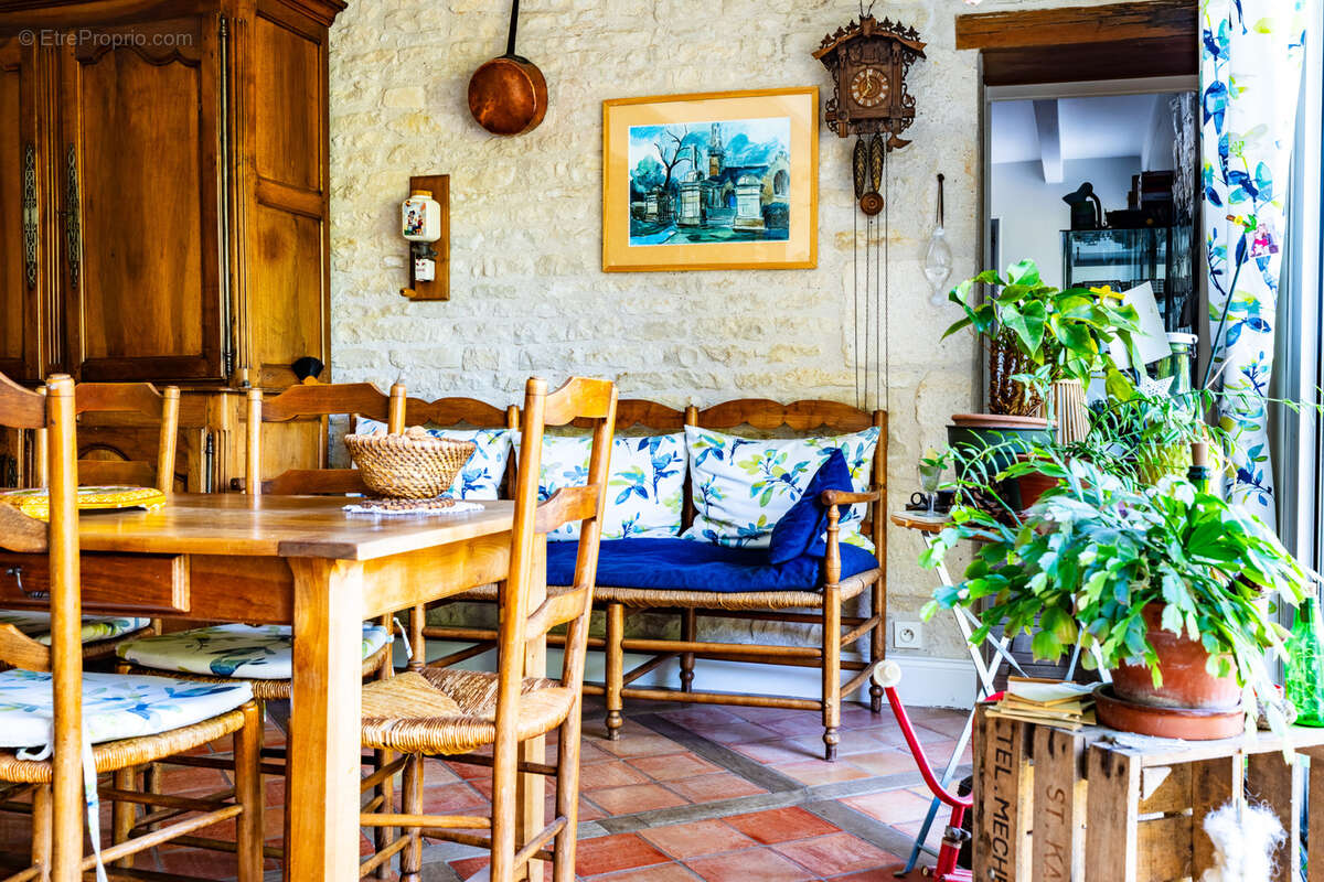 Maison à MAUZE-SUR-LE-MIGNON