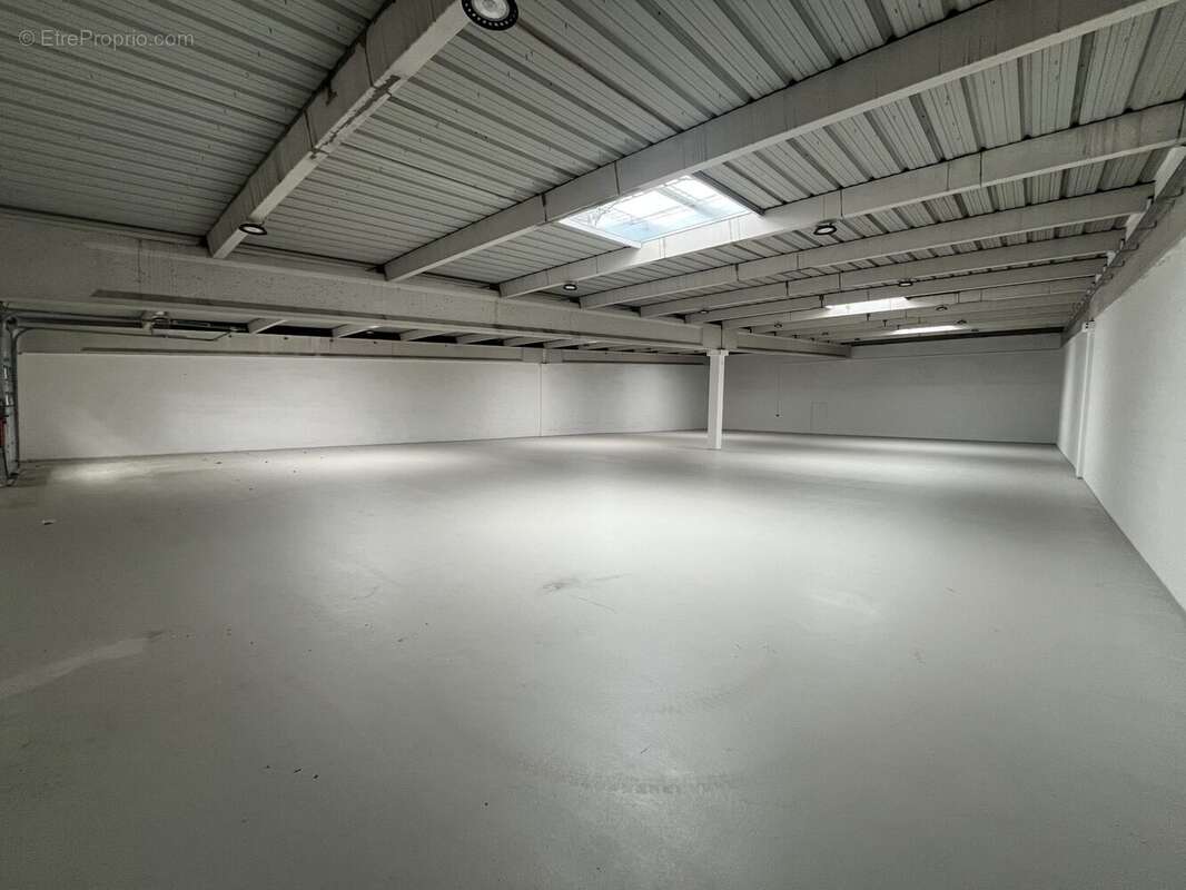 Commerce à MAUREPAS