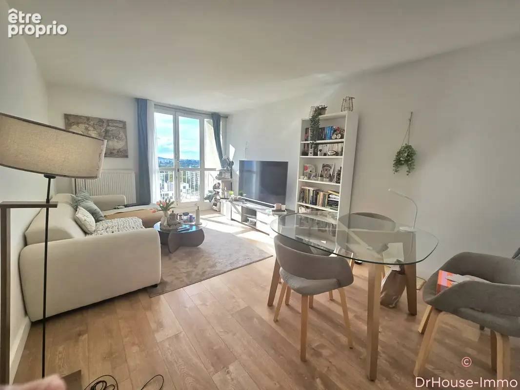 Appartement à LA COURNEUVE