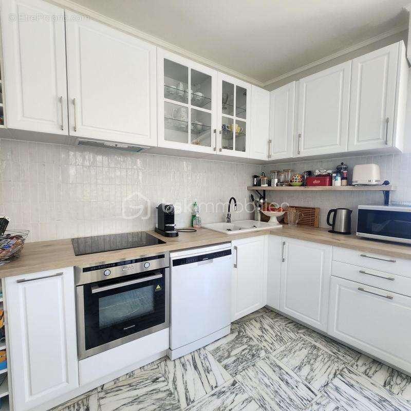 Appartement lumineux de 70 m2 à proximité de la célèbre Promenade des Anglais et de l'Église Russe Saint Nicolas - photo 2
