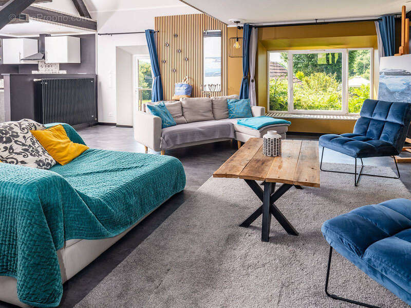 Commerce à SAINT-VAURY