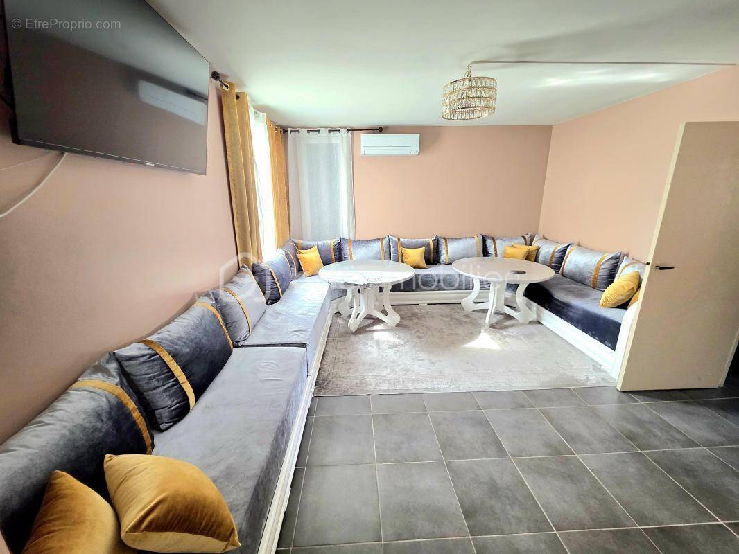 Appartement à PIERRELATTE