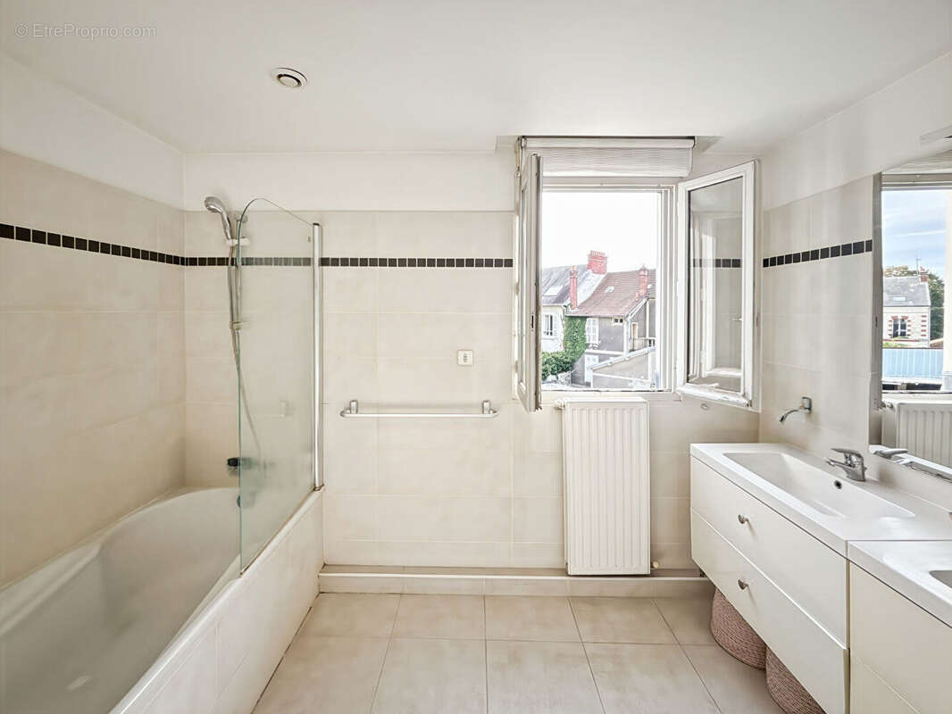 Maison à MANTES-LA-JOLIE