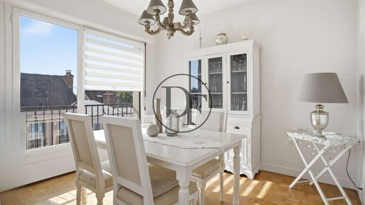 Appartement à FONTAINEBLEAU