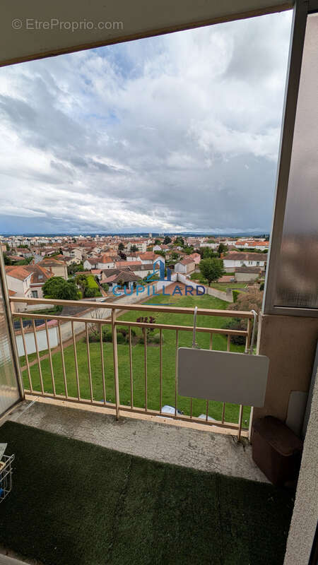 Appartement à RIORGES