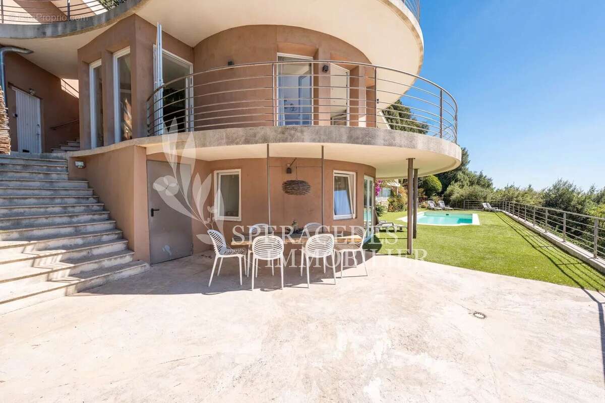 Maison à GRASSE