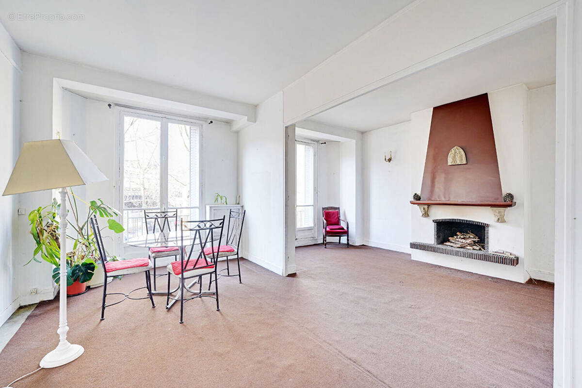 Appartement à PARIS-18E