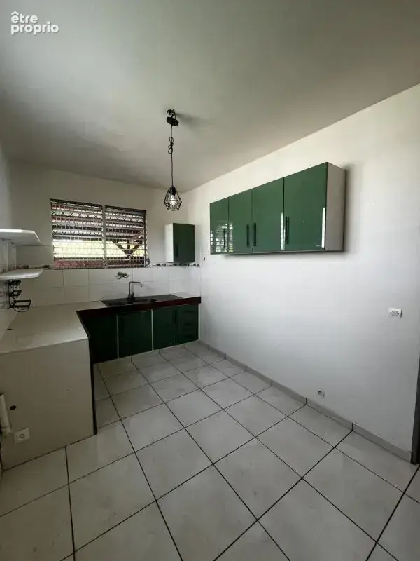 Appartement familial de type T4 à Schoelcher avec grande loggia - photo 7