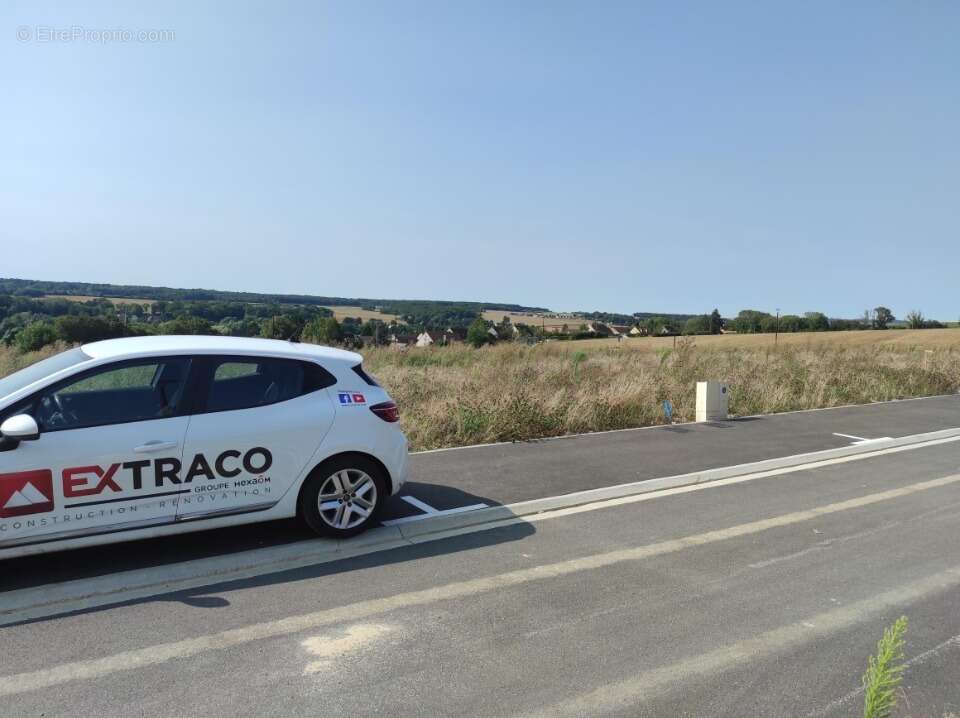 Terrain à ERAGNY-SUR-EPTE