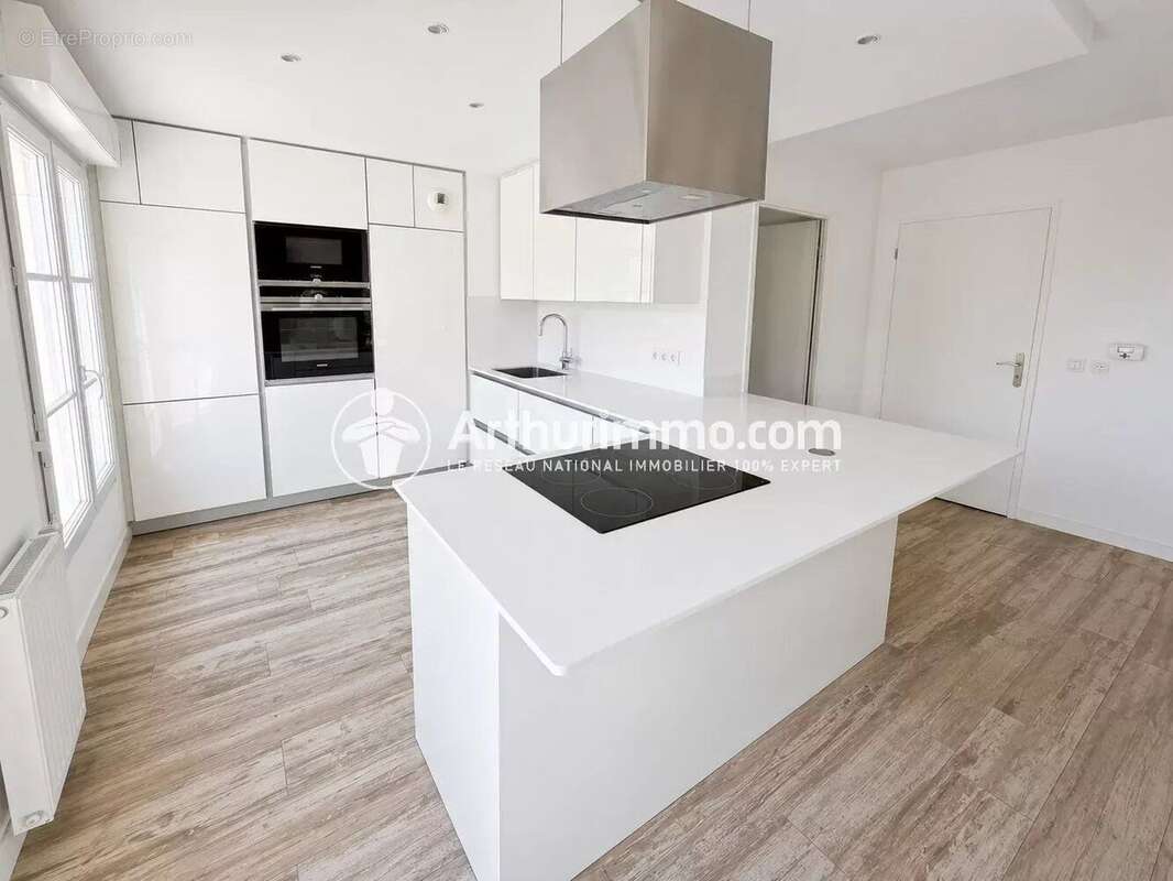 Appartement à SAINT-PIERRE-DU-PERRAY