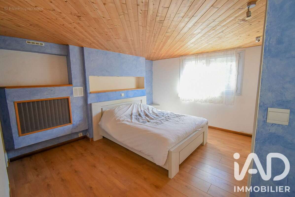 Maison 100 m² à Montfermeil  - photo 6