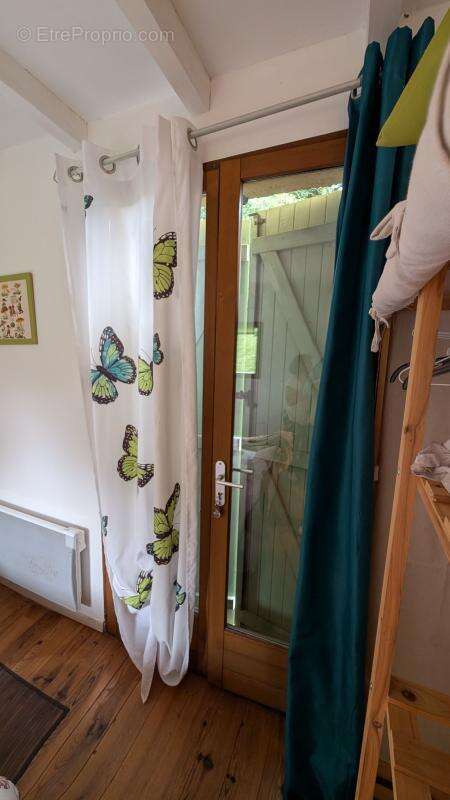 Appartement à SAINT-CLEMENT-DE-VERS