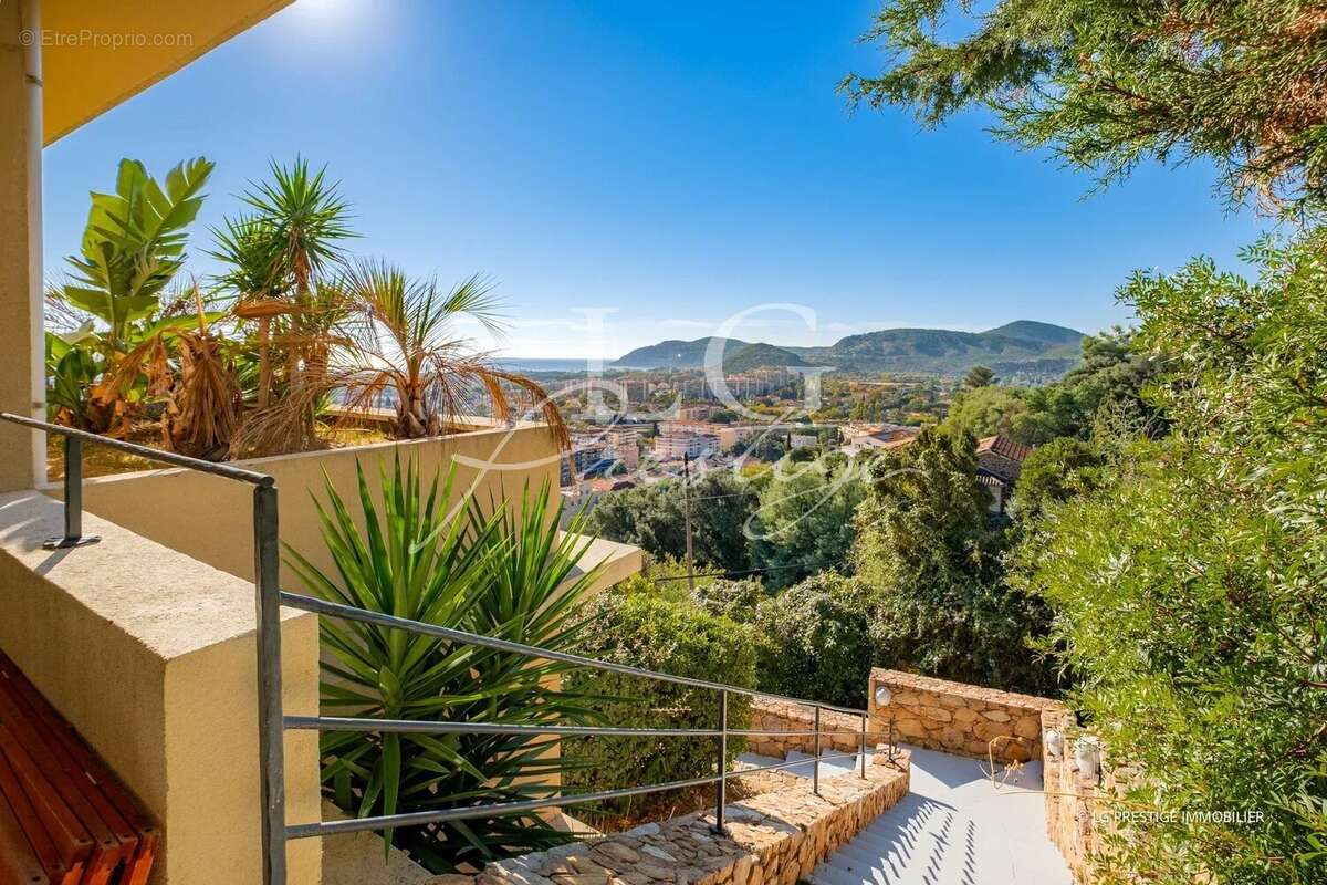 Maison à MANDELIEU-LA-NAPOULE