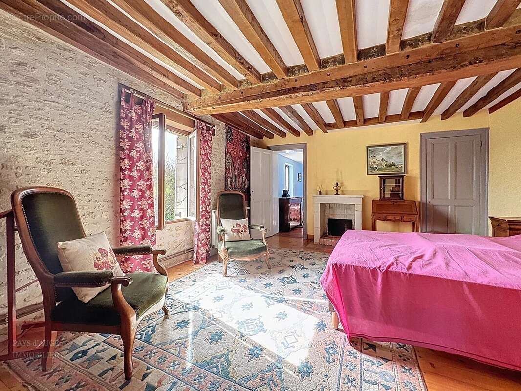 Maison à SAINT-PIERRE-SUR-DIVES
