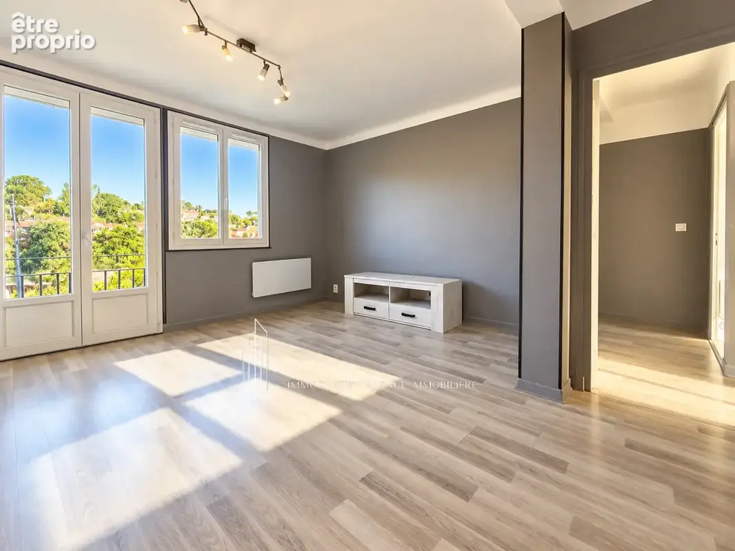 Appartement T3 de 75 m2 avec cave et deux places de parking   Idéal investisseur - photo 2
