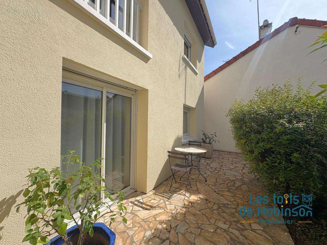Maison à LE PLESSIS-ROBINSON